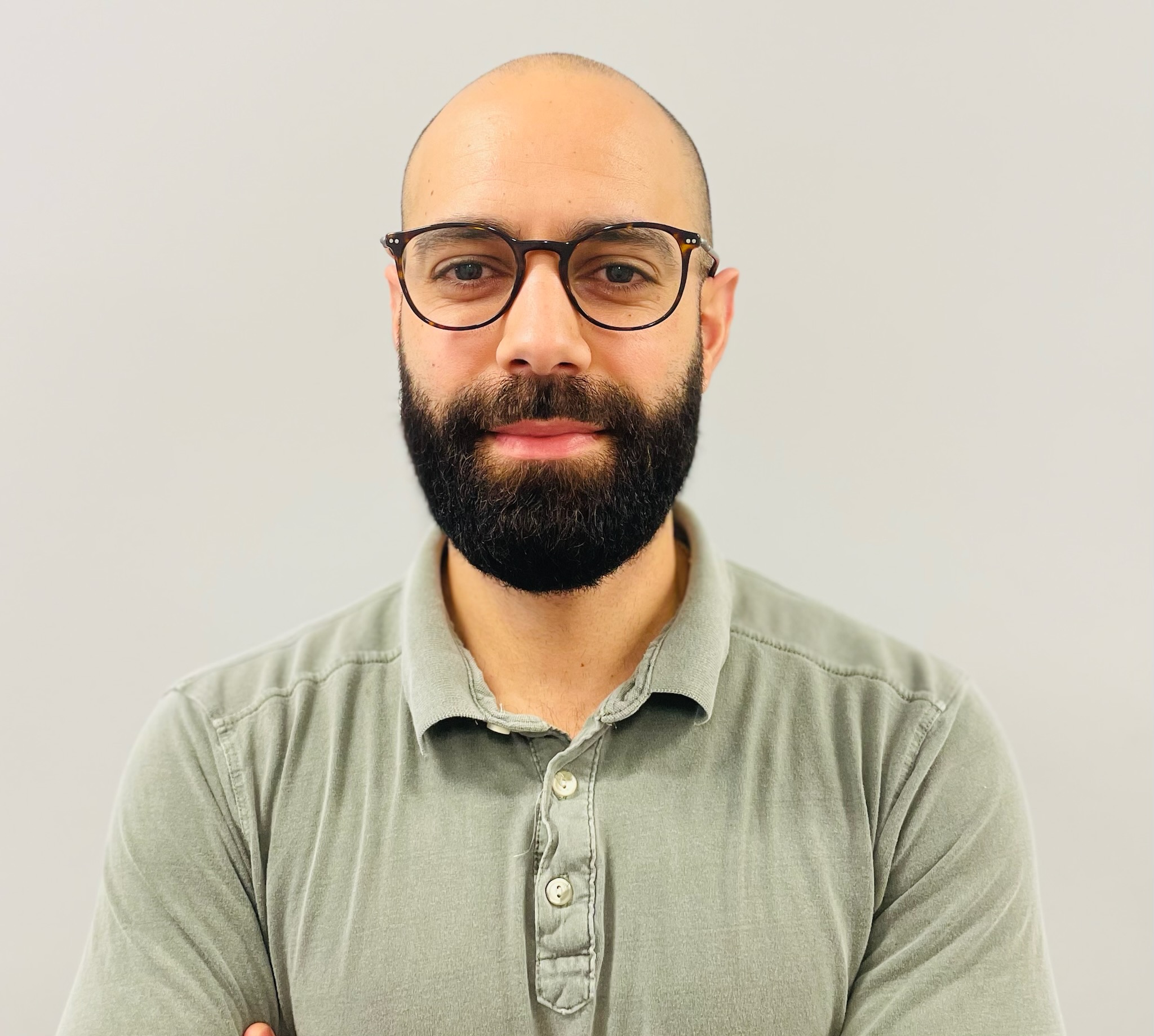 Dr. Saam Bozorg
