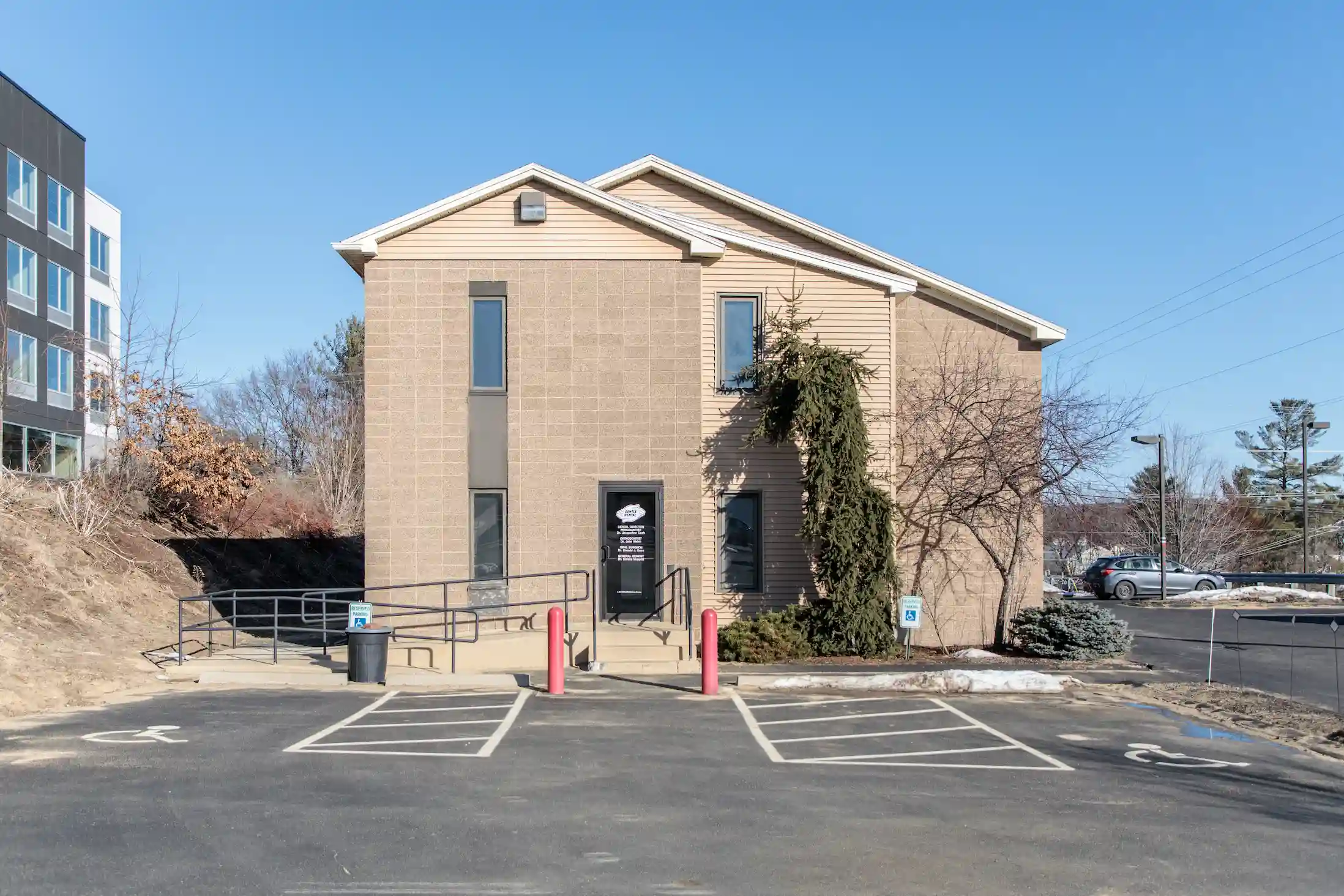 gentle-dental-concord-south-main-outside-2