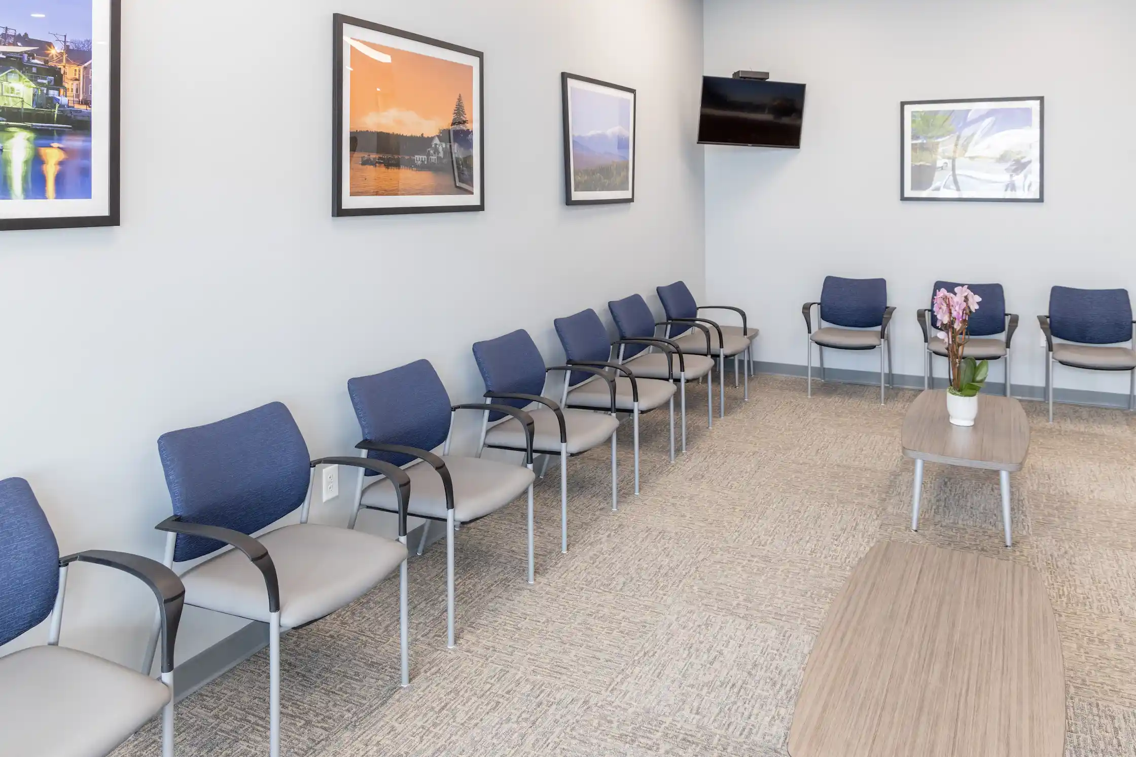 gentle-dental-manchester-south-willow-waiting-area.webp