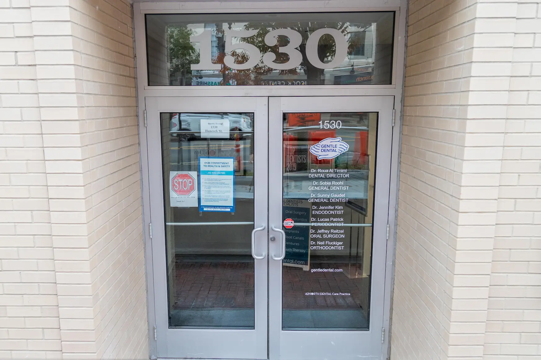 gentle-dental-quincy-entrance.webp