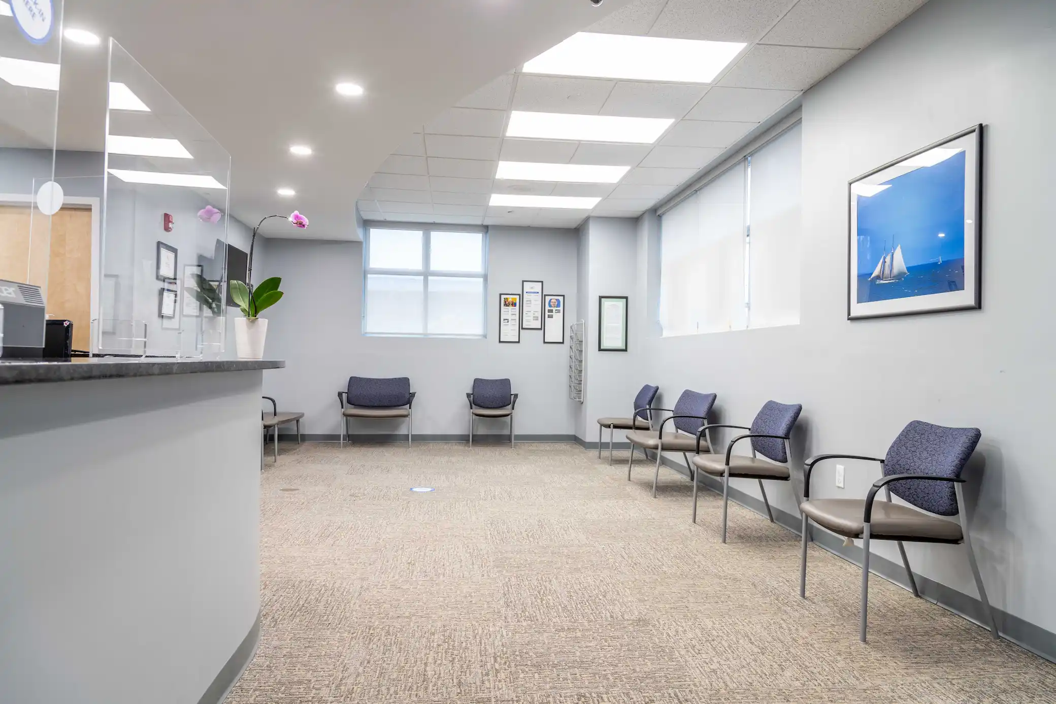 gentle-dental-quincy-waiting-area.webp