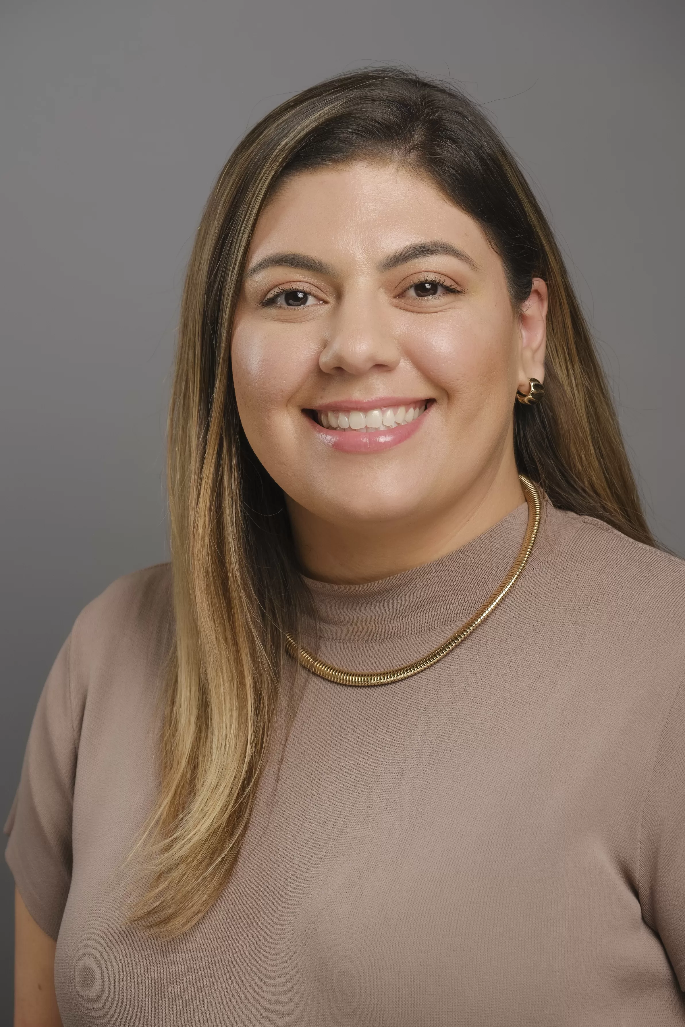Dr. Ana Caroline Serrao